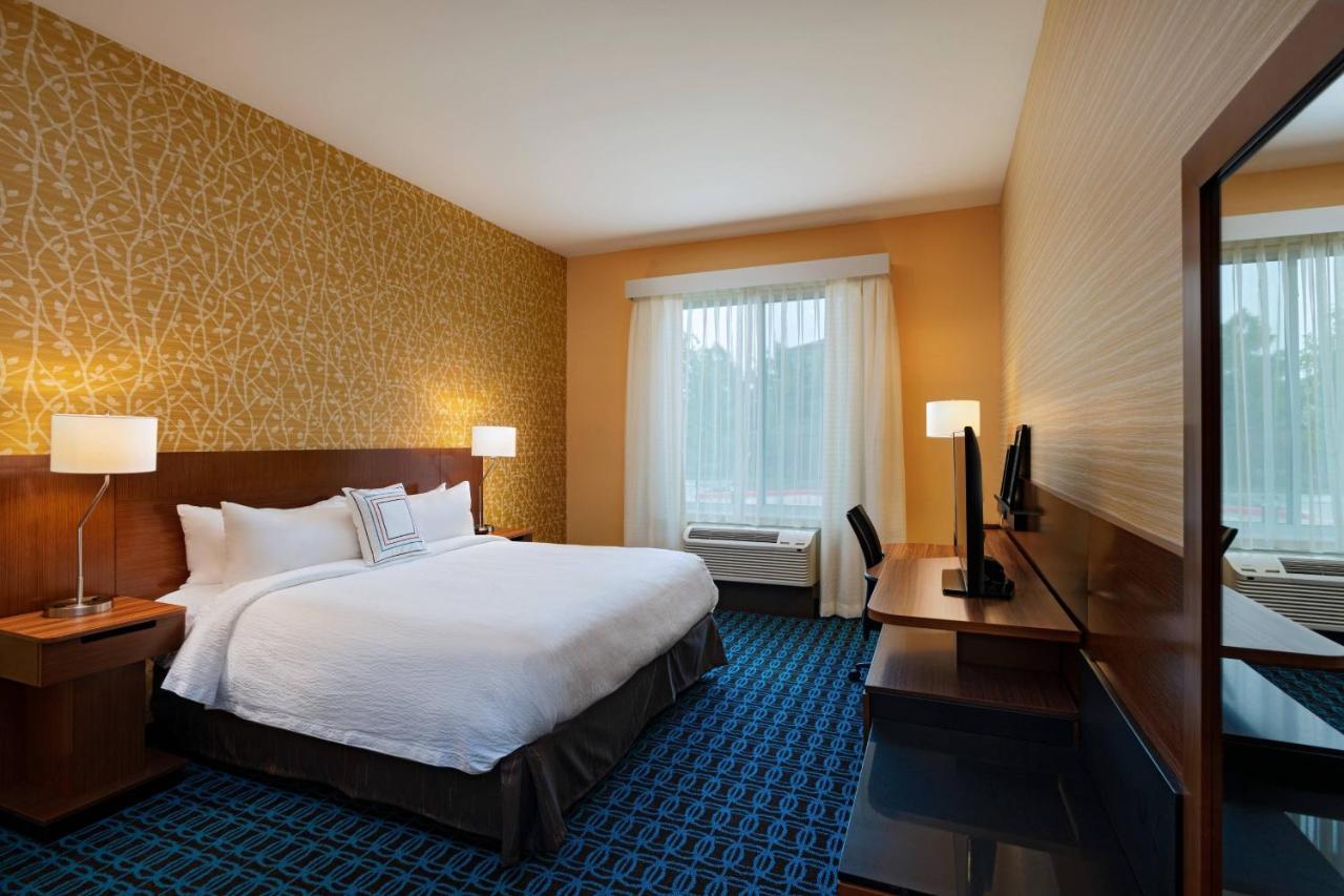 Hotel Fairfield & Houston