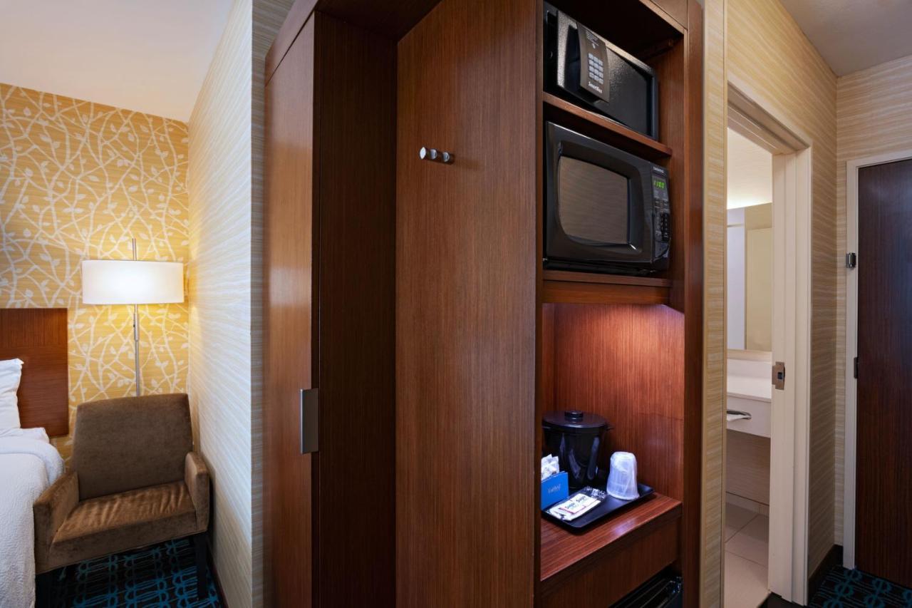 Hotel Fairfield & Houston 3*